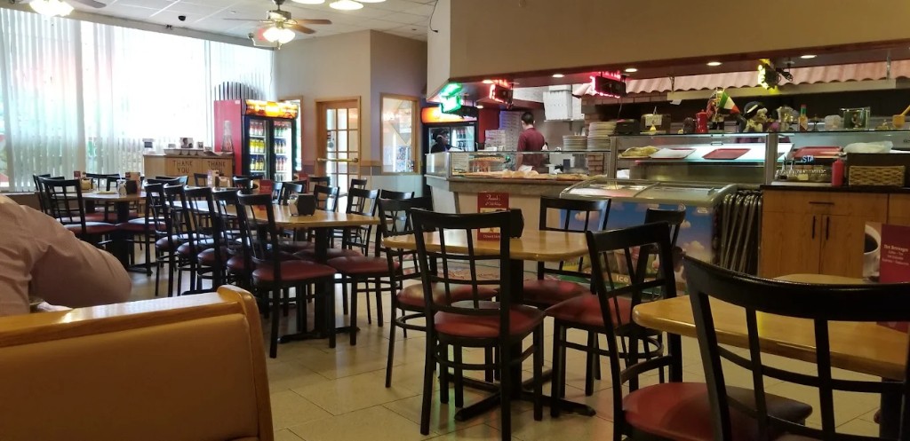 Dining room at Frank's Pizza & Italian Restaurant, Oak Ridge New Jersey
